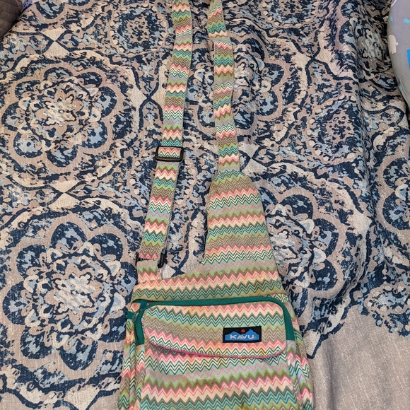 Purses - Picture 2 of 4